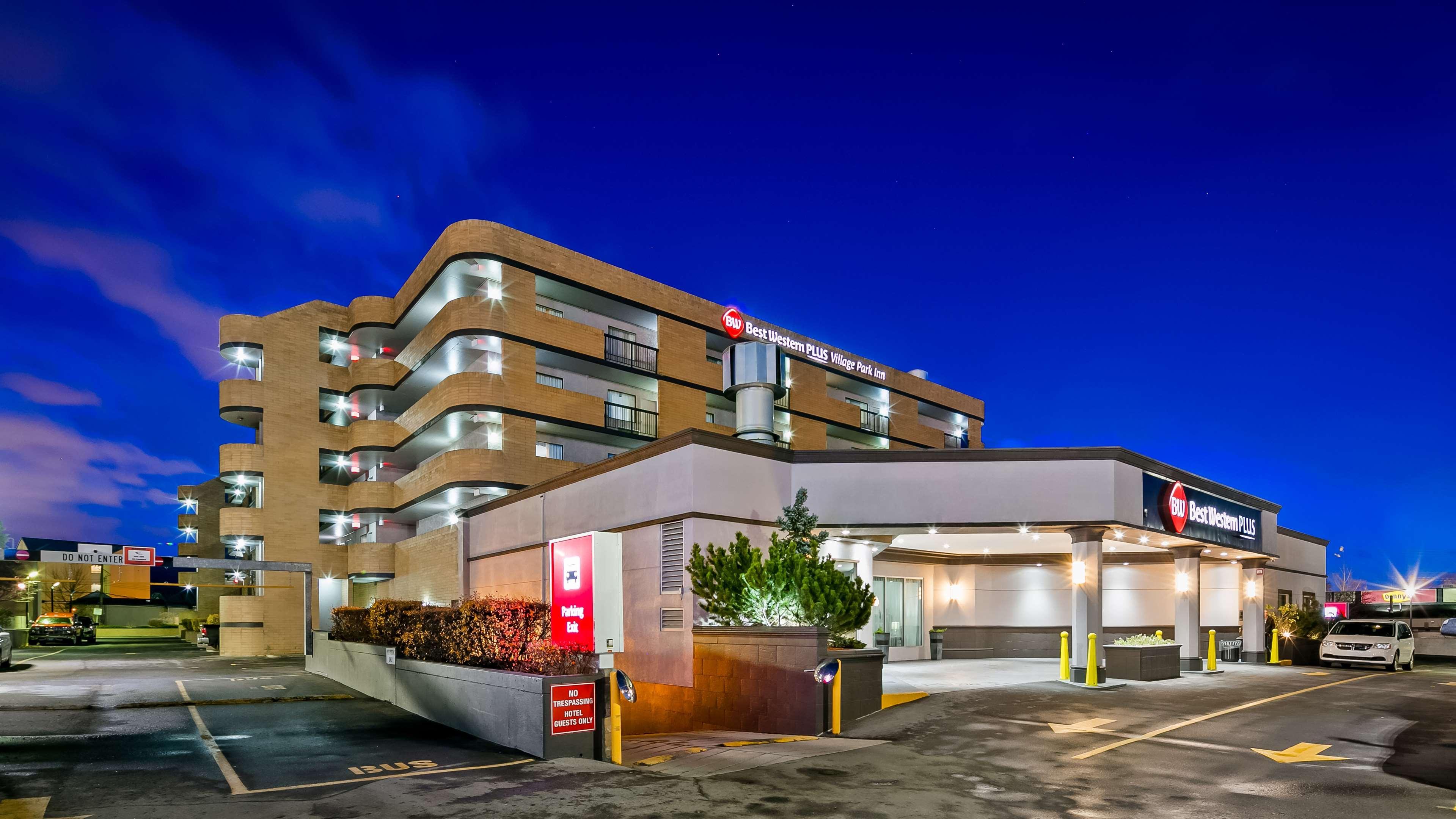 Best Western Plus Village Park Inn Calgary Exterior photo