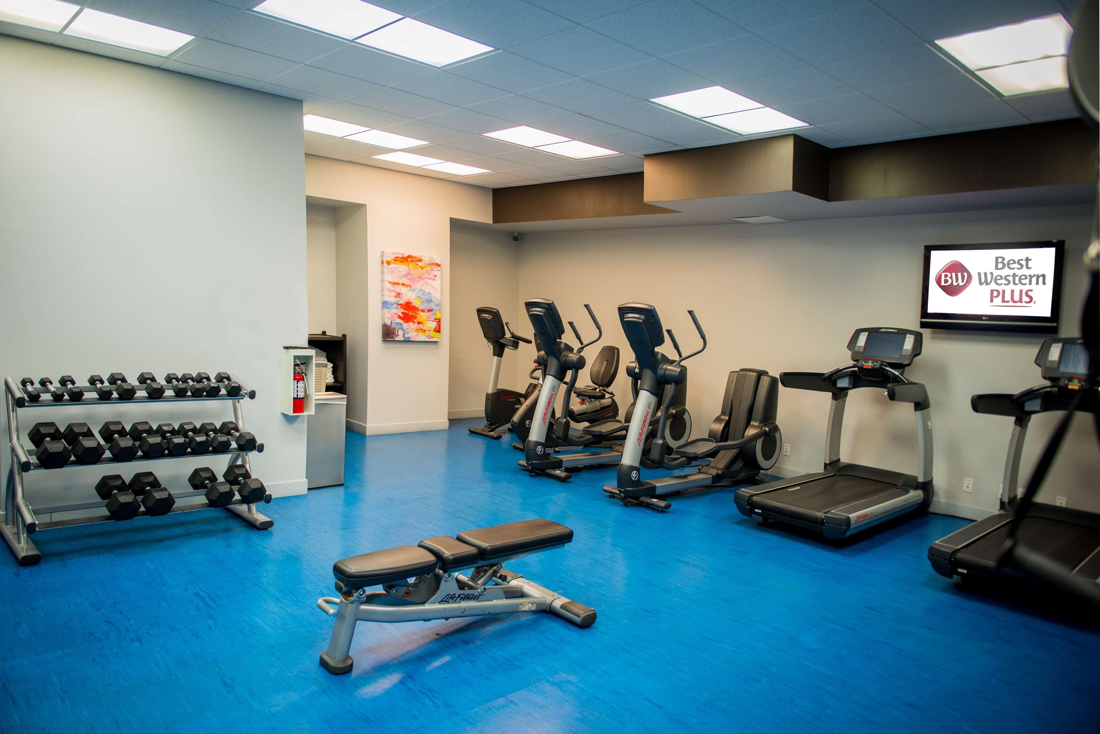 Best Western Plus Village Park Inn Calgary Exterior photo
