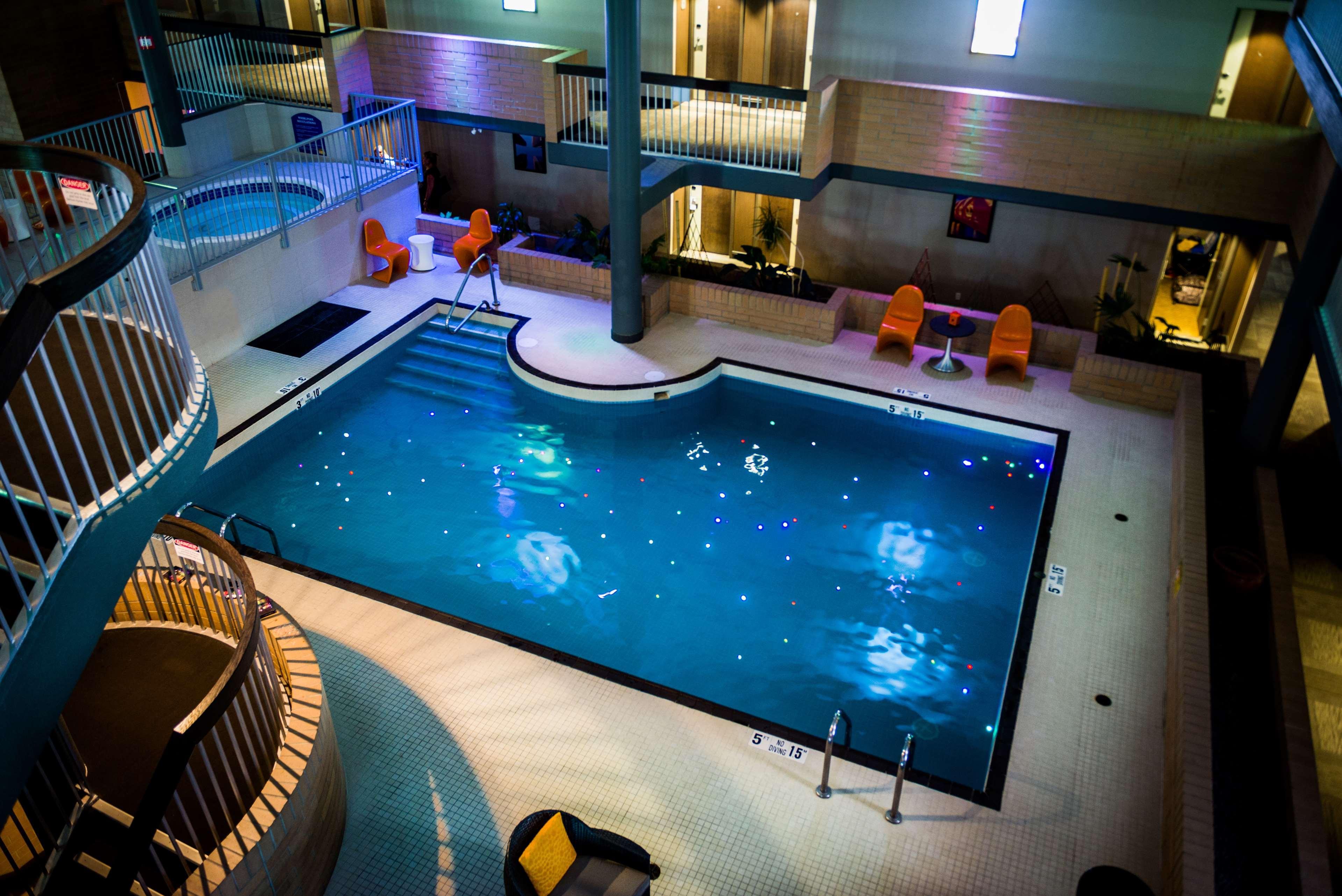 Best Western Plus Village Park Inn Calgary Exterior photo