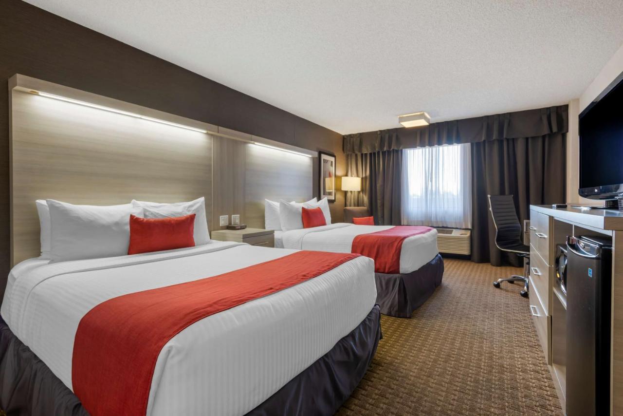 Best Western Plus Village Park Inn Calgary Exterior photo